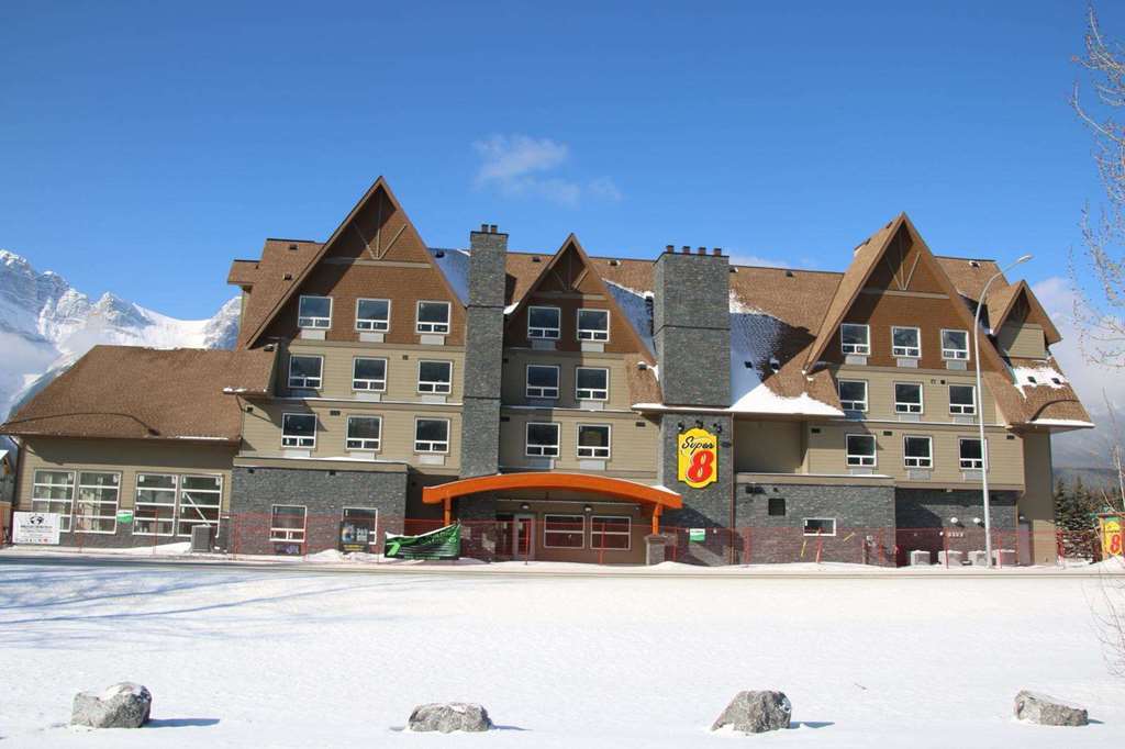 Super 8 By Wyndham Canmore Exterior foto