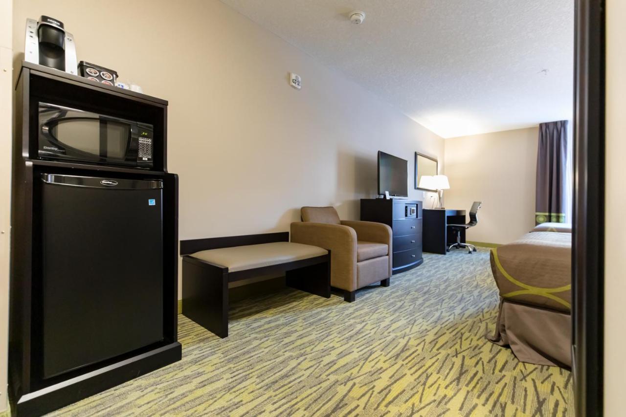 Super 8 By Wyndham Canmore Exterior foto