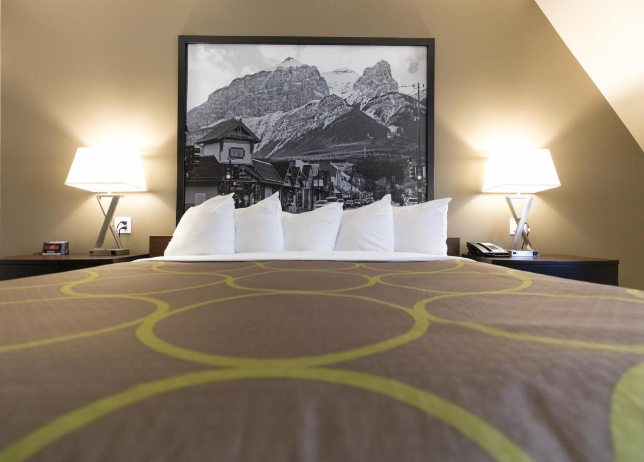 Super 8 By Wyndham Canmore Exterior foto