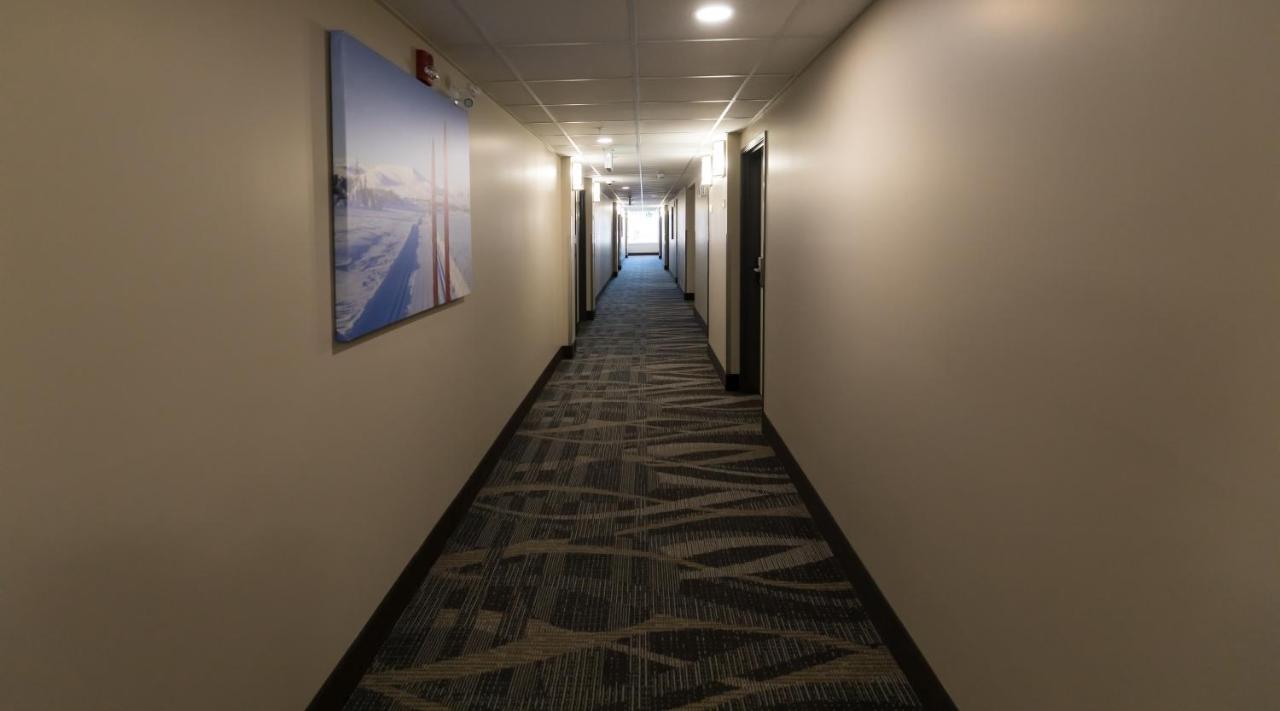 Super 8 By Wyndham Canmore Exterior foto